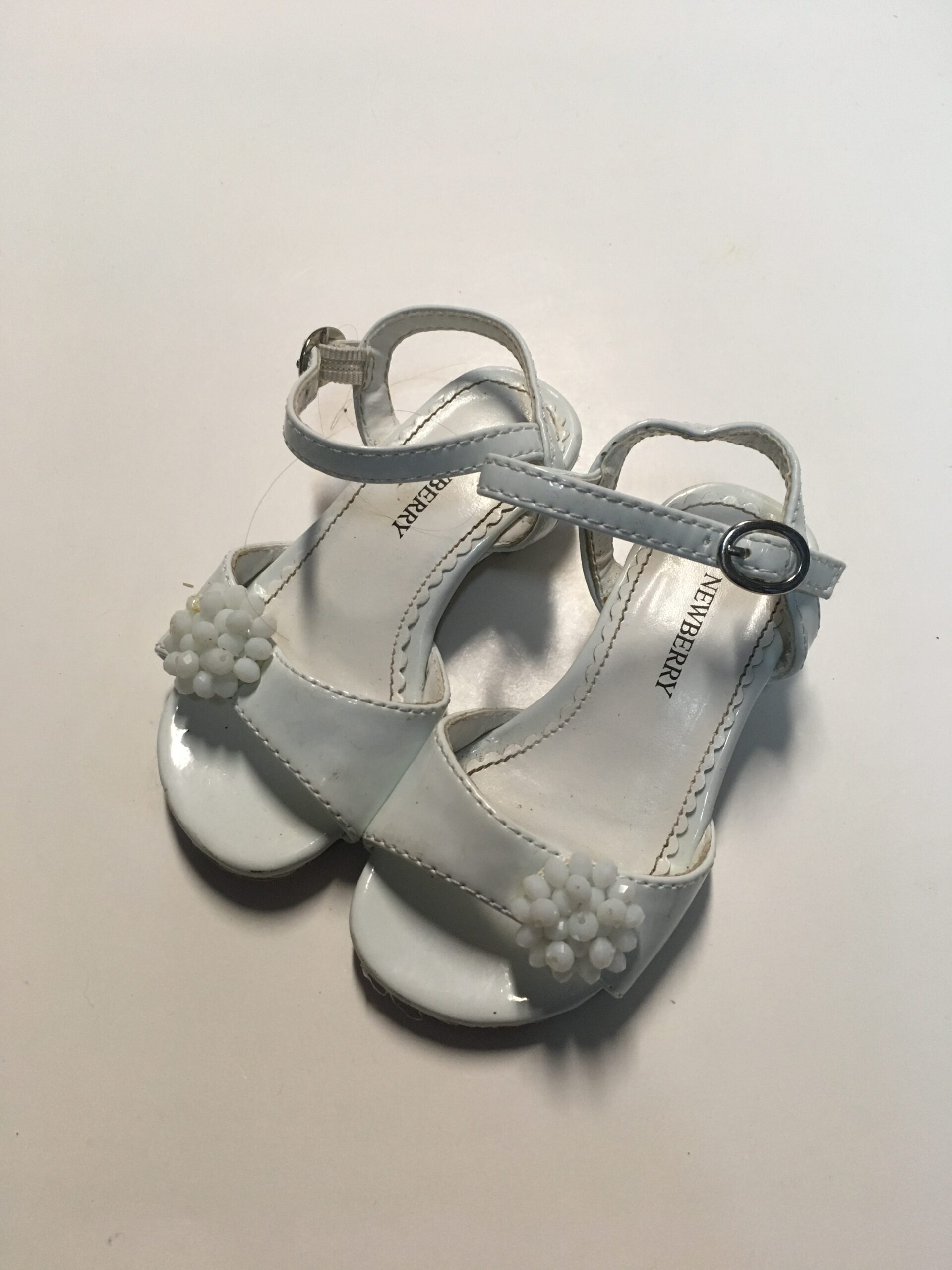 Youth sandals hot sale size 6