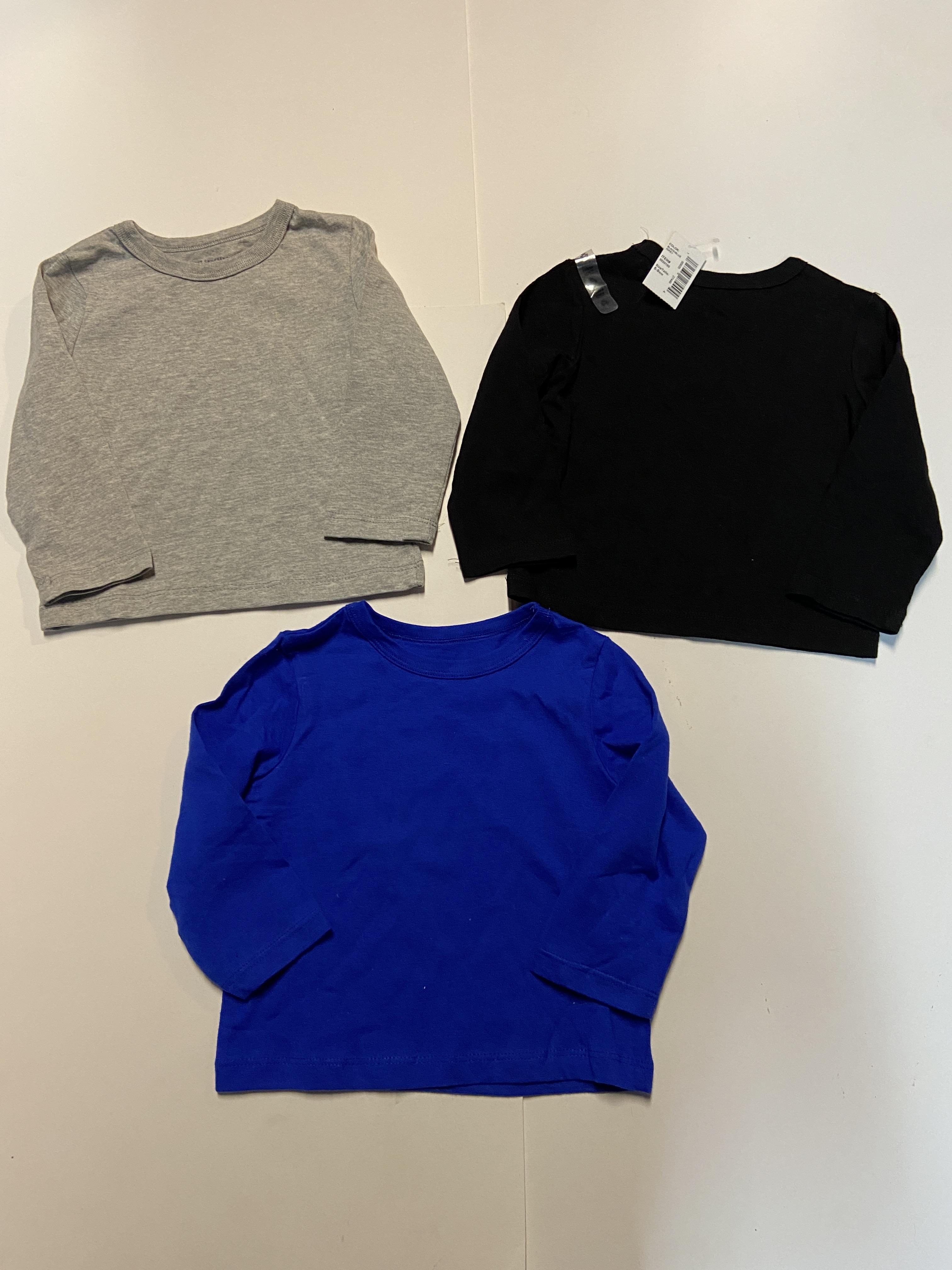 the children's place brand new long sleeve T-shirt 3-pack (6/9 mos)