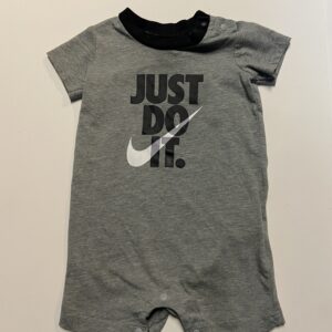 Nike romper (6 mos)
