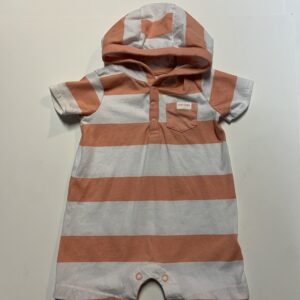 carter's hooded romper (6-9 mos)