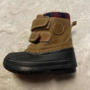 Joe fresh winter boots (size 4)