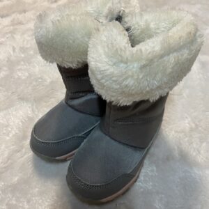 Joe fresh Winter Boots (size 5)