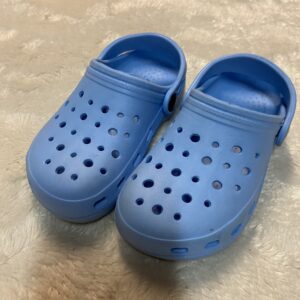 unisex clogs (size 10)